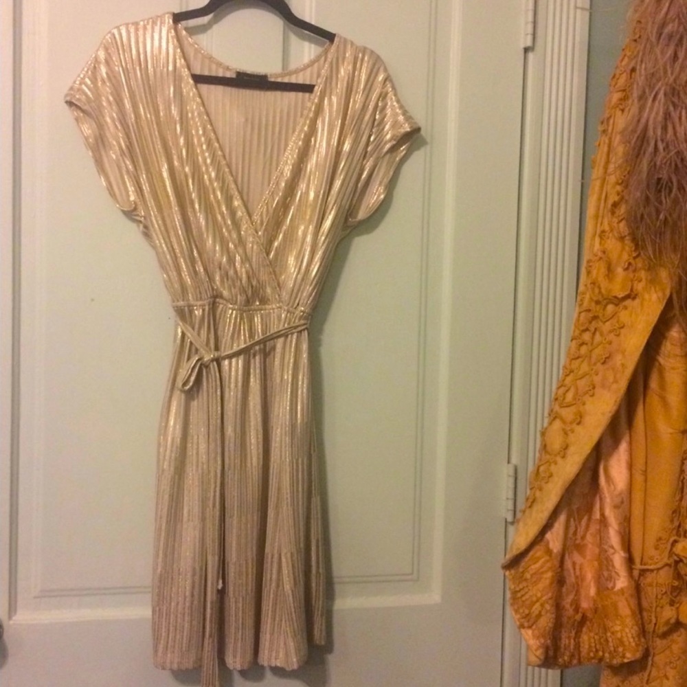 Gold Metallic Sparkle Dress! Cocktail Formal Evening Dancing Night out!